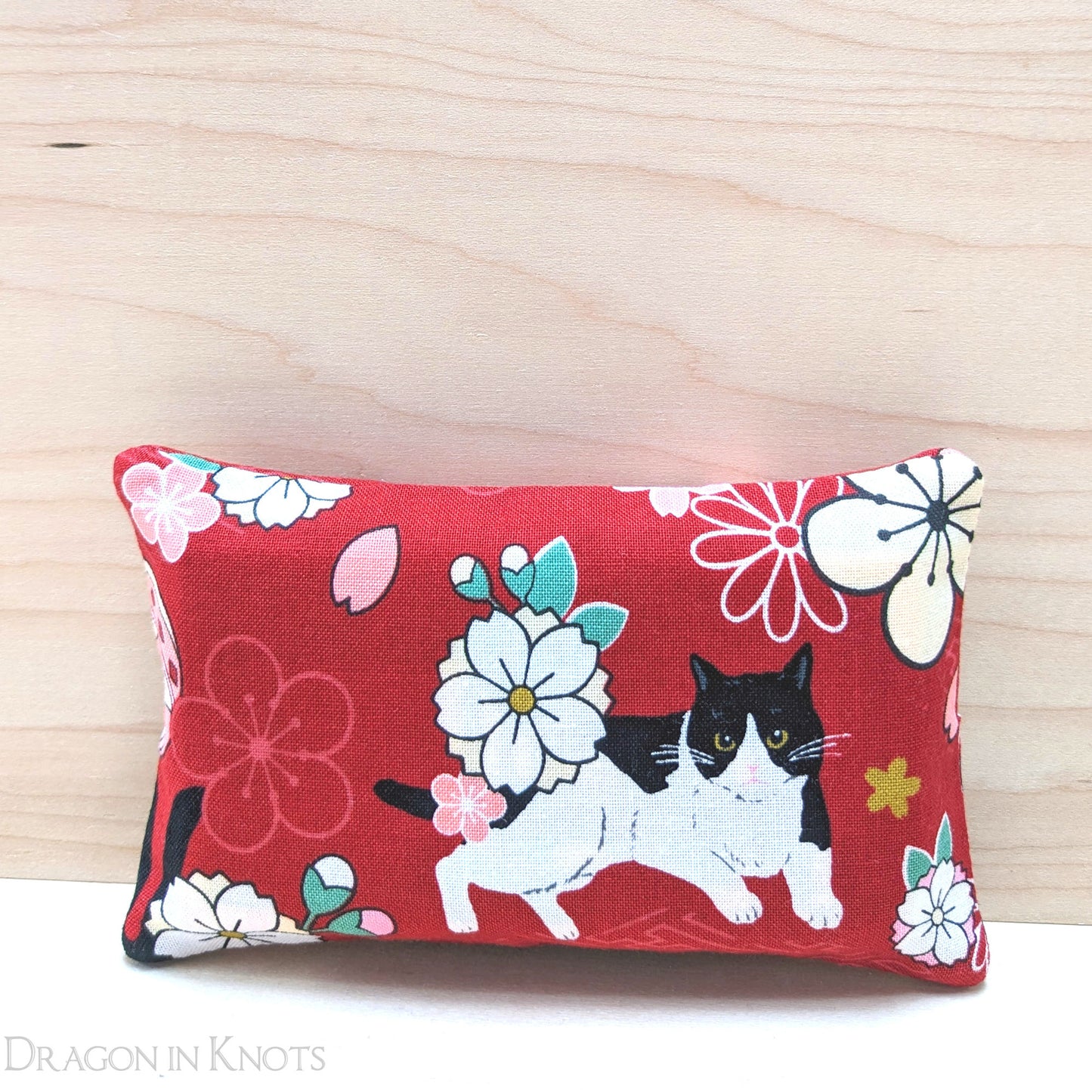 Tuxedo Cat To-Go Tissue Holder - Dragon in Knots