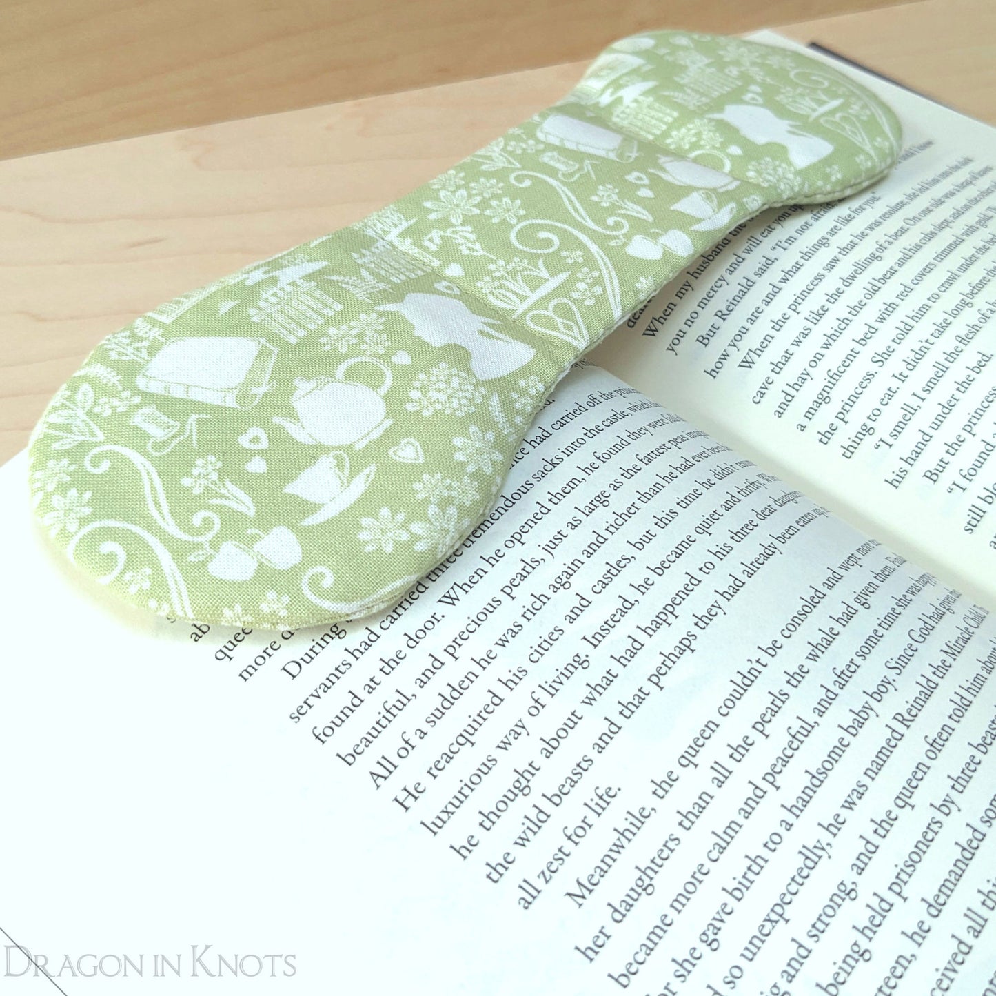 Anne Book Weight - light green fabric - Dragon in Knots