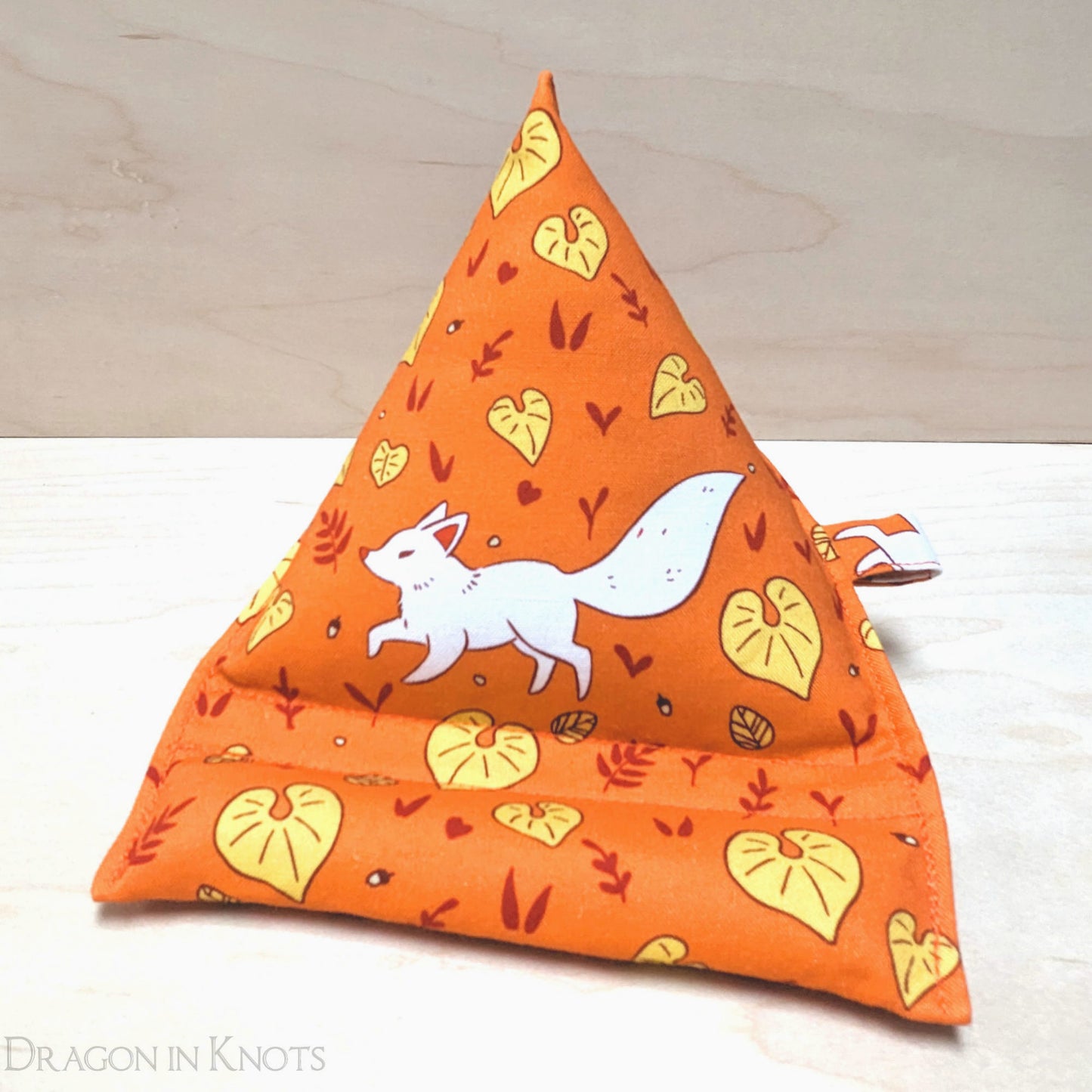 Fox Spirit Smartphone Stand - Dragon in Knots