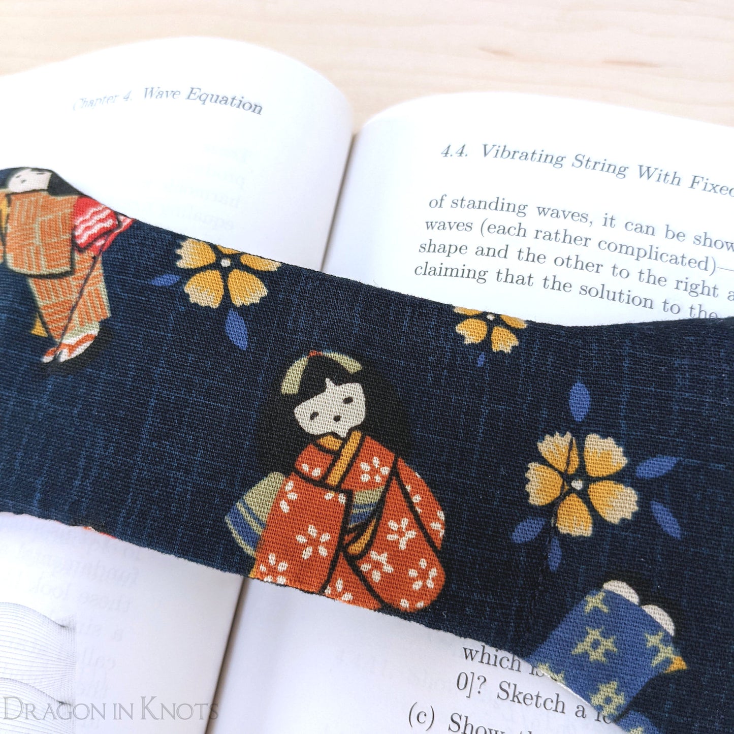 Girls in Kimonos Book Weight - Dragon in Knots