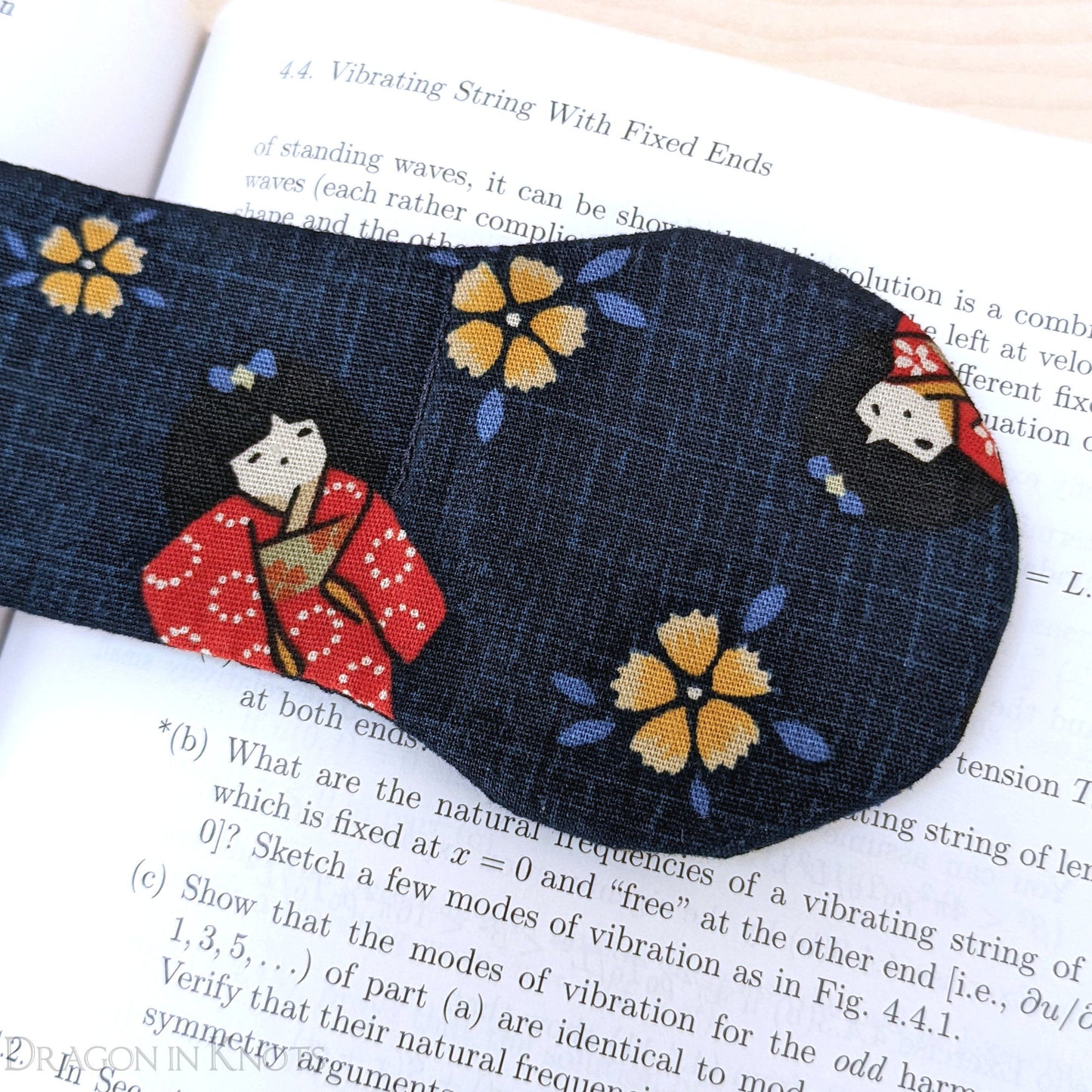 Girls in Kimonos Book Weight - Dragon in Knots