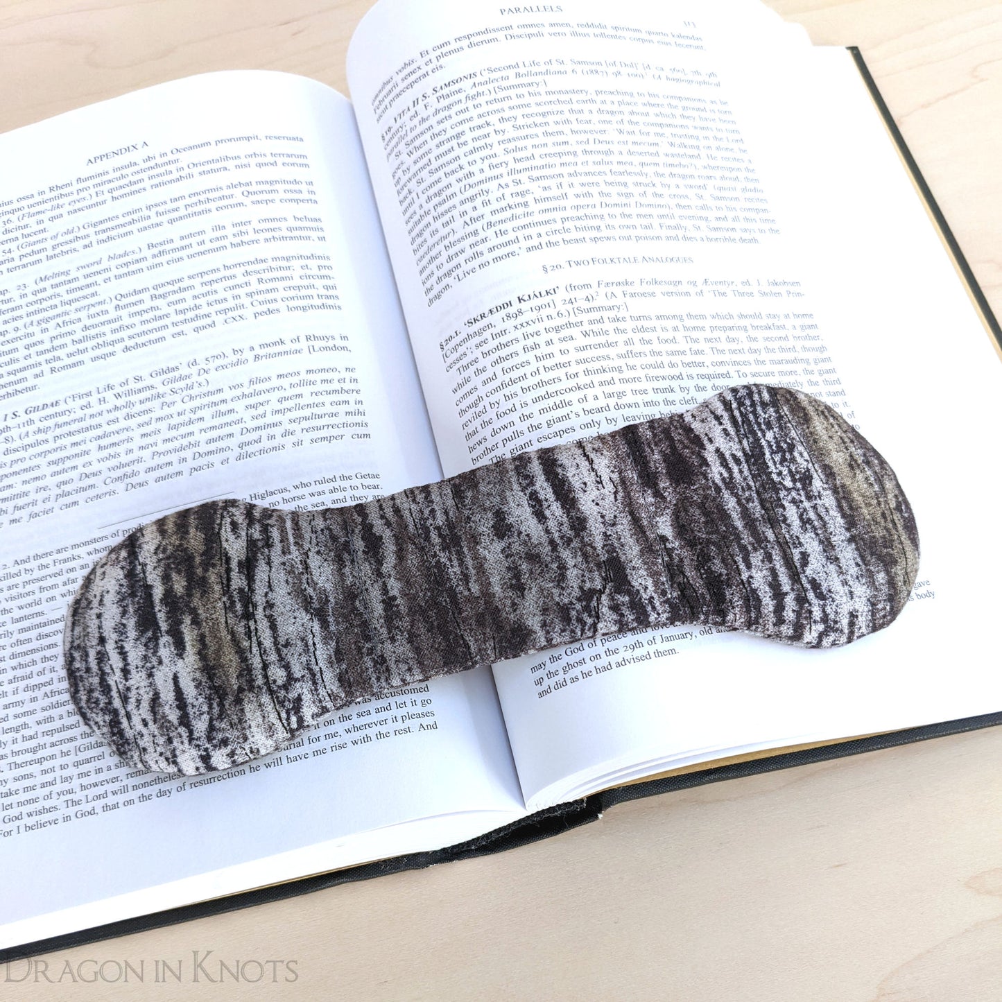 Striated Book Weight - Dragon in Knots