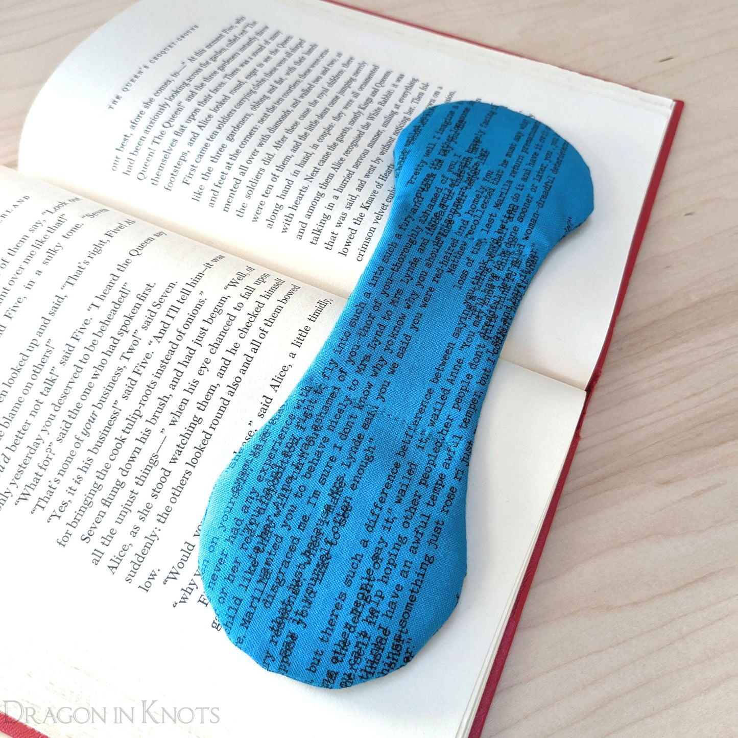 Currently Reading - Book Weight - Dragon in Knots