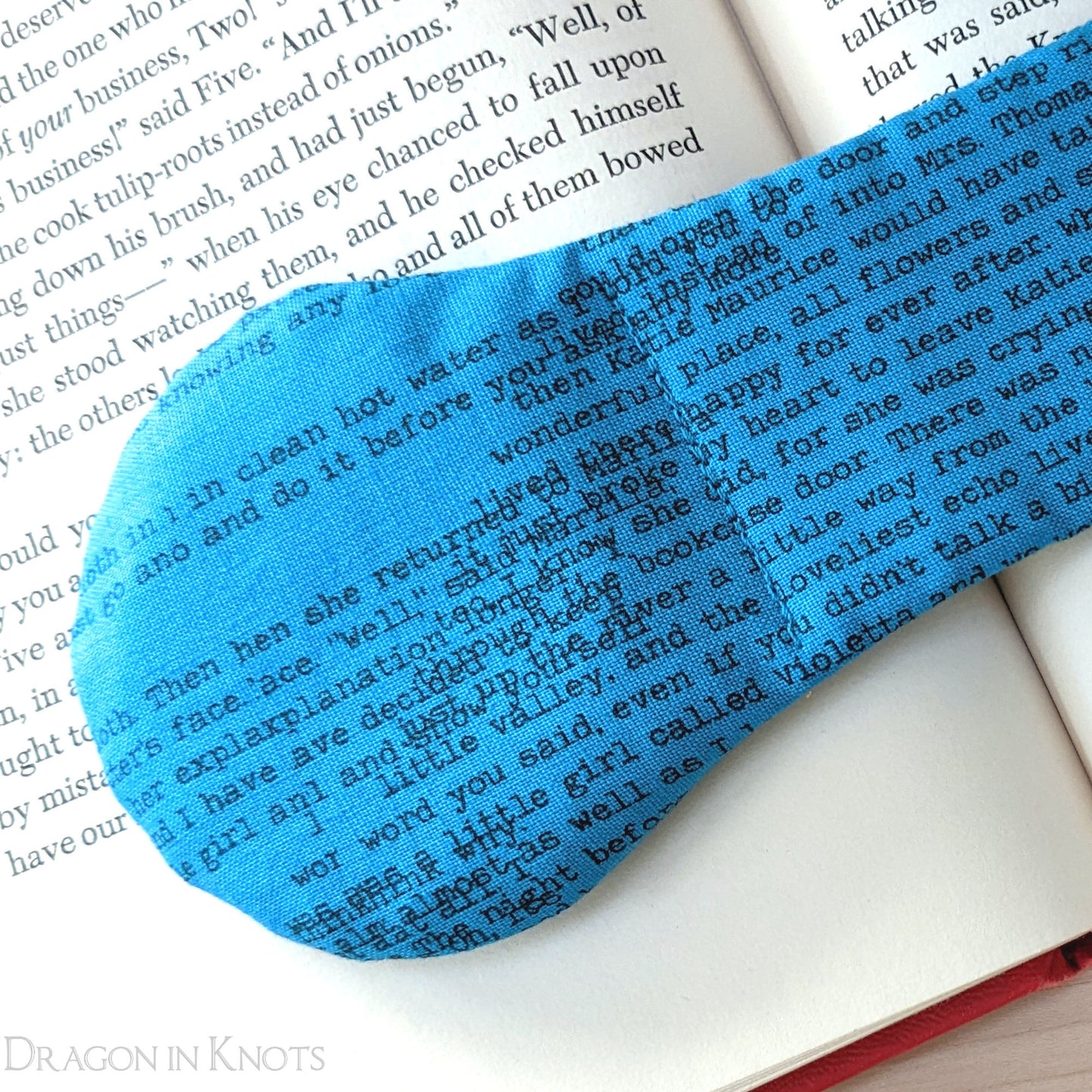 Currently Reading - Book Weight - Dragon in Knots