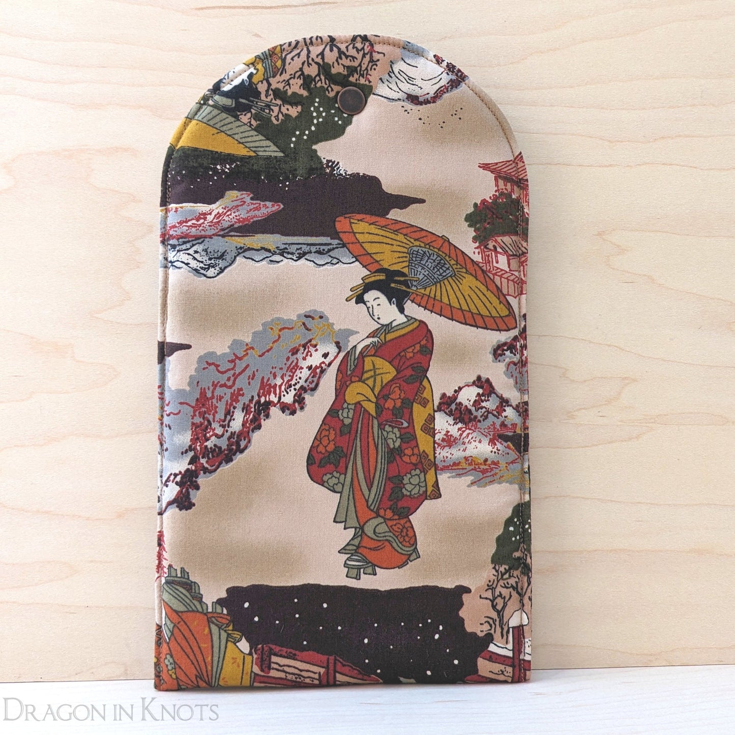 Japanese Women Soft Ereader Case - Dragon in Knots