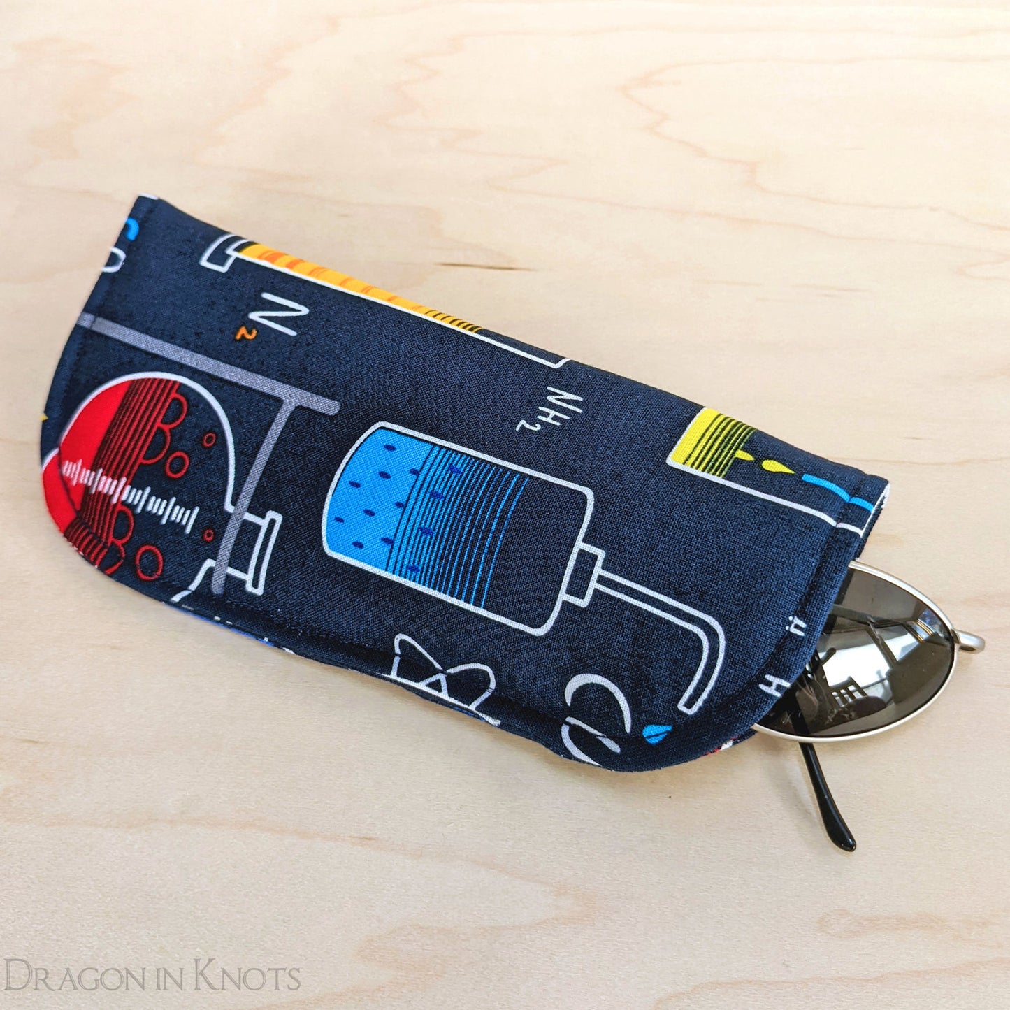 Chemistry Soft Eyeglass Case - S M - Dragon in Knots