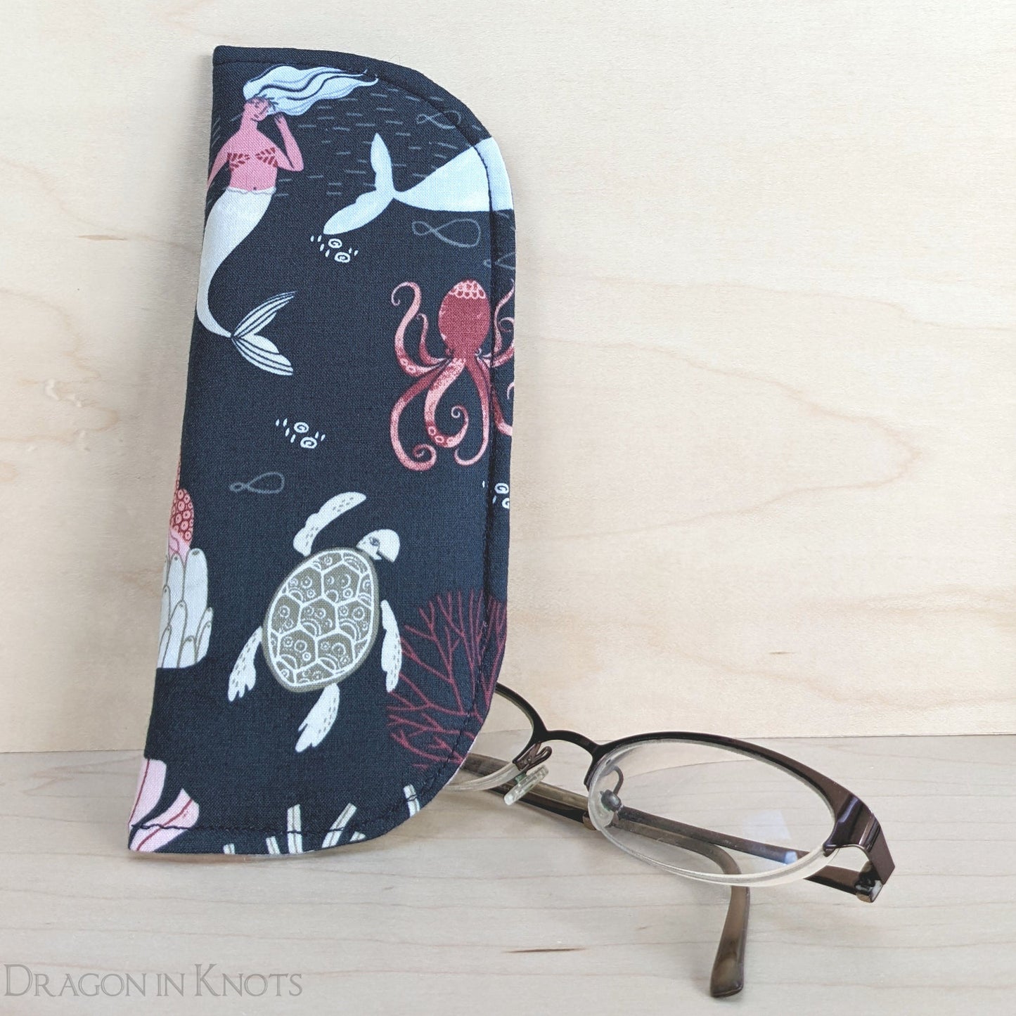 Ocean Animals Soft Eyeglass Case - S M - Dragon in Knots