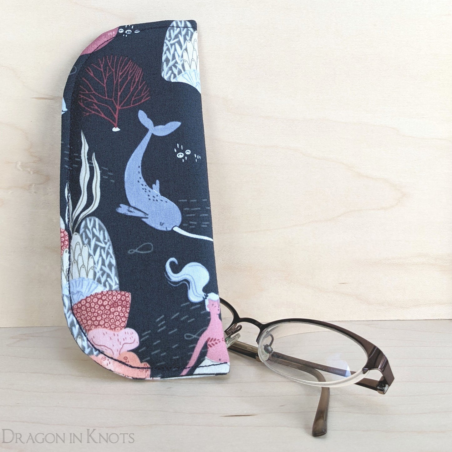 Ocean Animals Soft Eyeglass Case - S M - Dragon in Knots