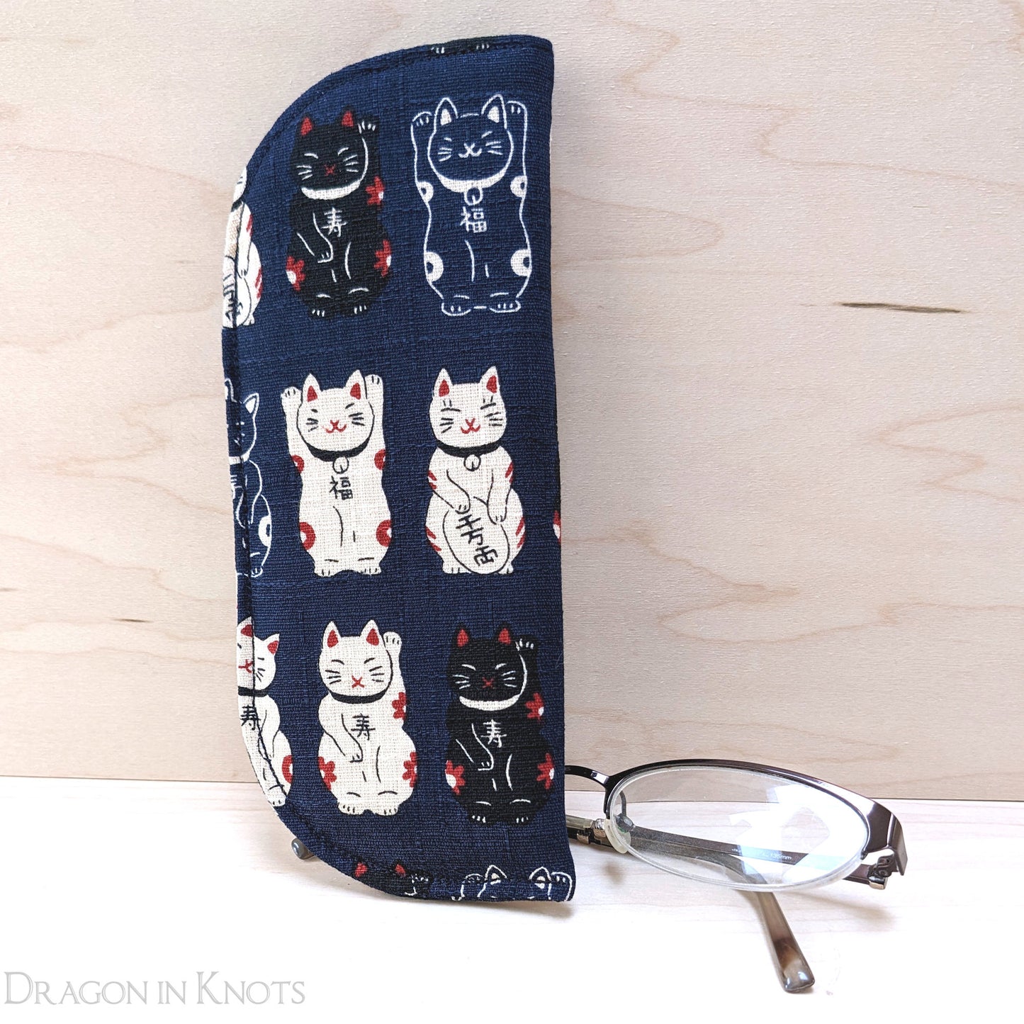 Maneki Neko Soft Eyeglass Case - S - Dragon in Knots