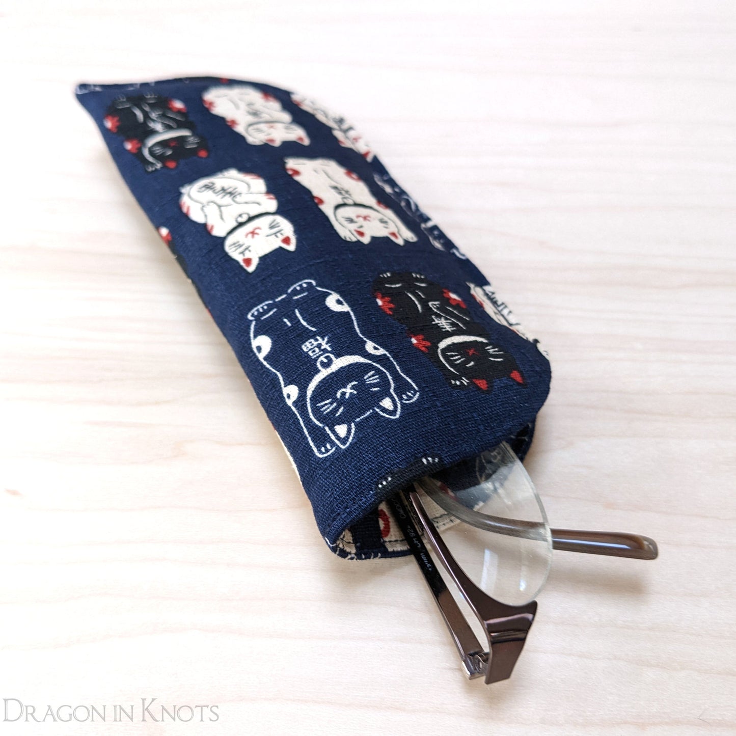 Maneki Neko Soft Eyeglass Case - S - Dragon in Knots