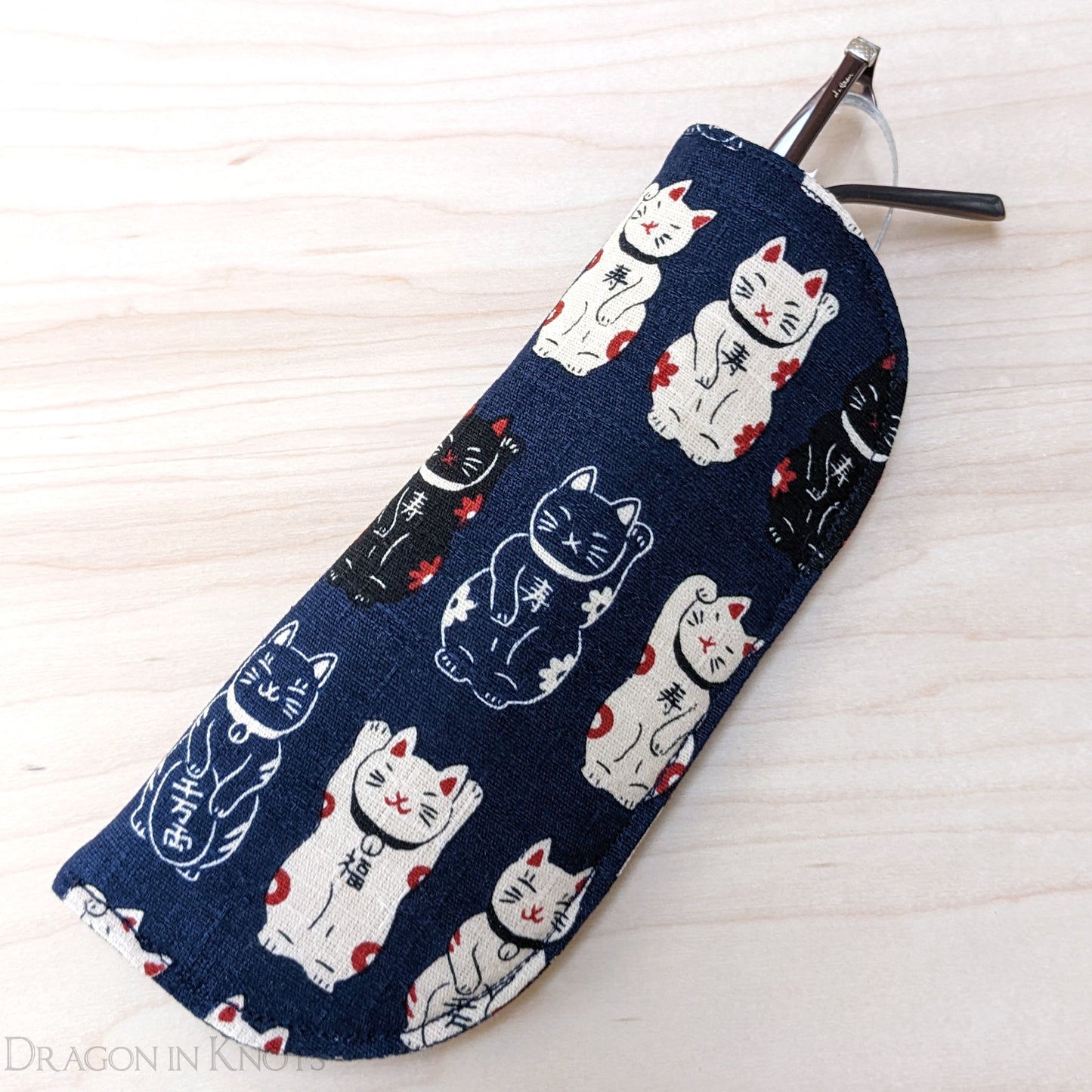 Maneki Neko Soft Eyeglass Case - S - Dragon in Knots