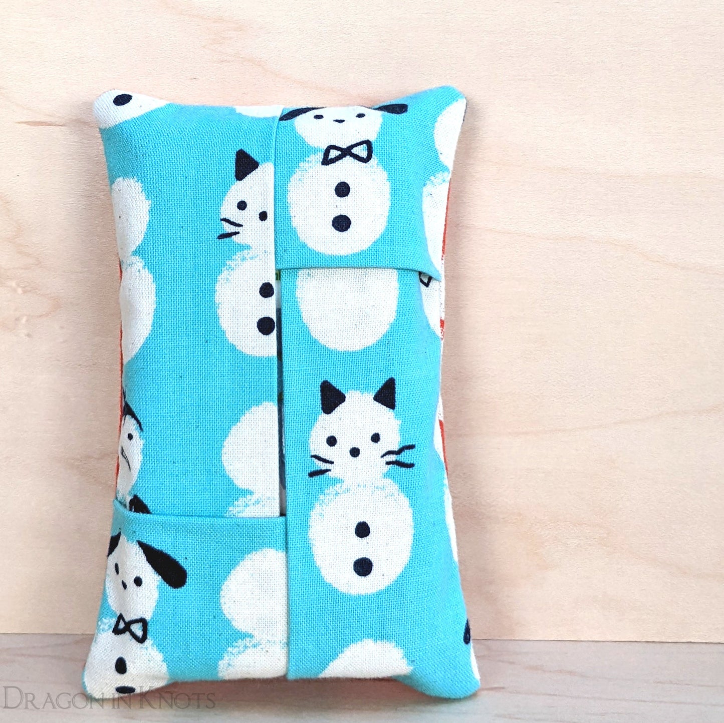 Snow Animal Pocket Tissue Holder - Dragon in Knots