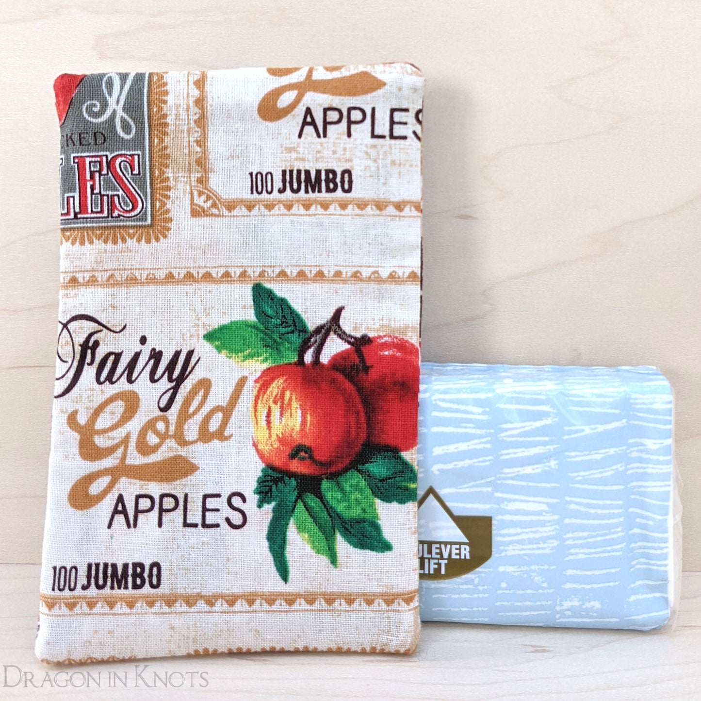 Fairy Gold Apples To-Go Tissue Case - Dragon in Knots