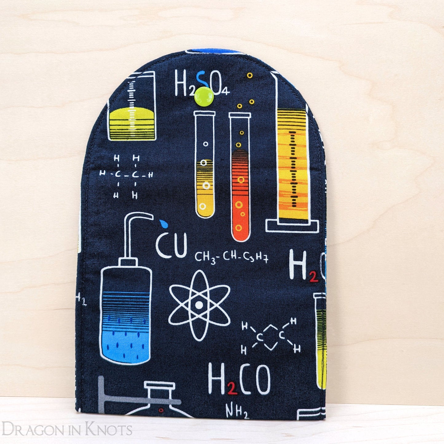 Chemistry Pouch - Dragon in Knots