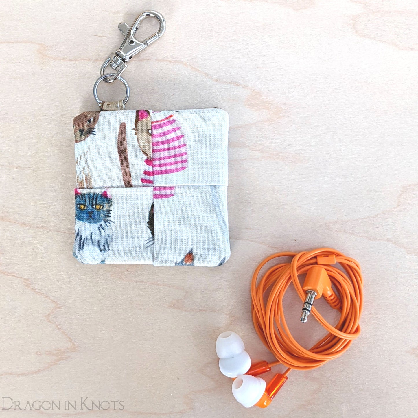 White Cat Earbud Pouch - Dragon in Knots