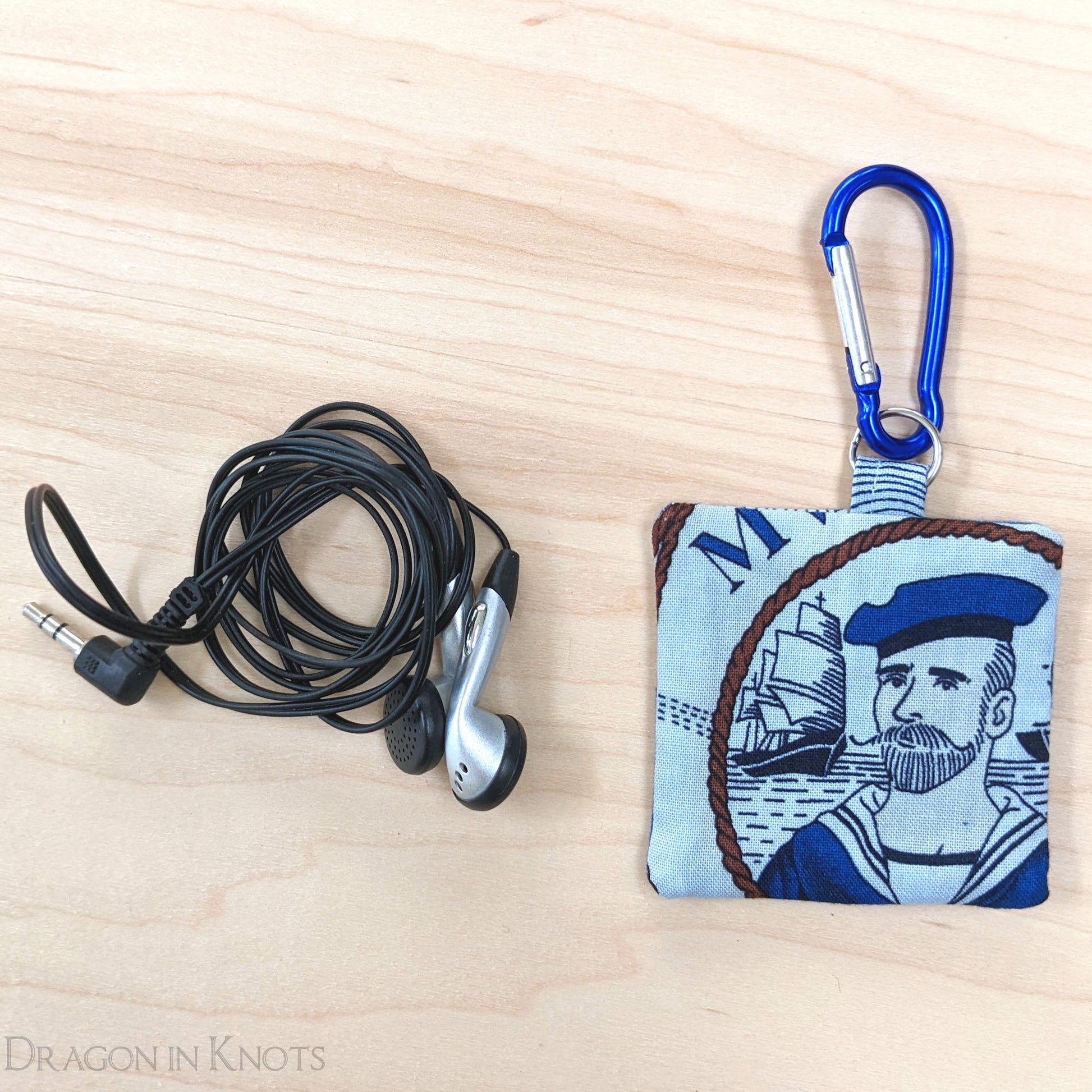 Bearded Sailor Earbud Pouch - Dragon in Knots