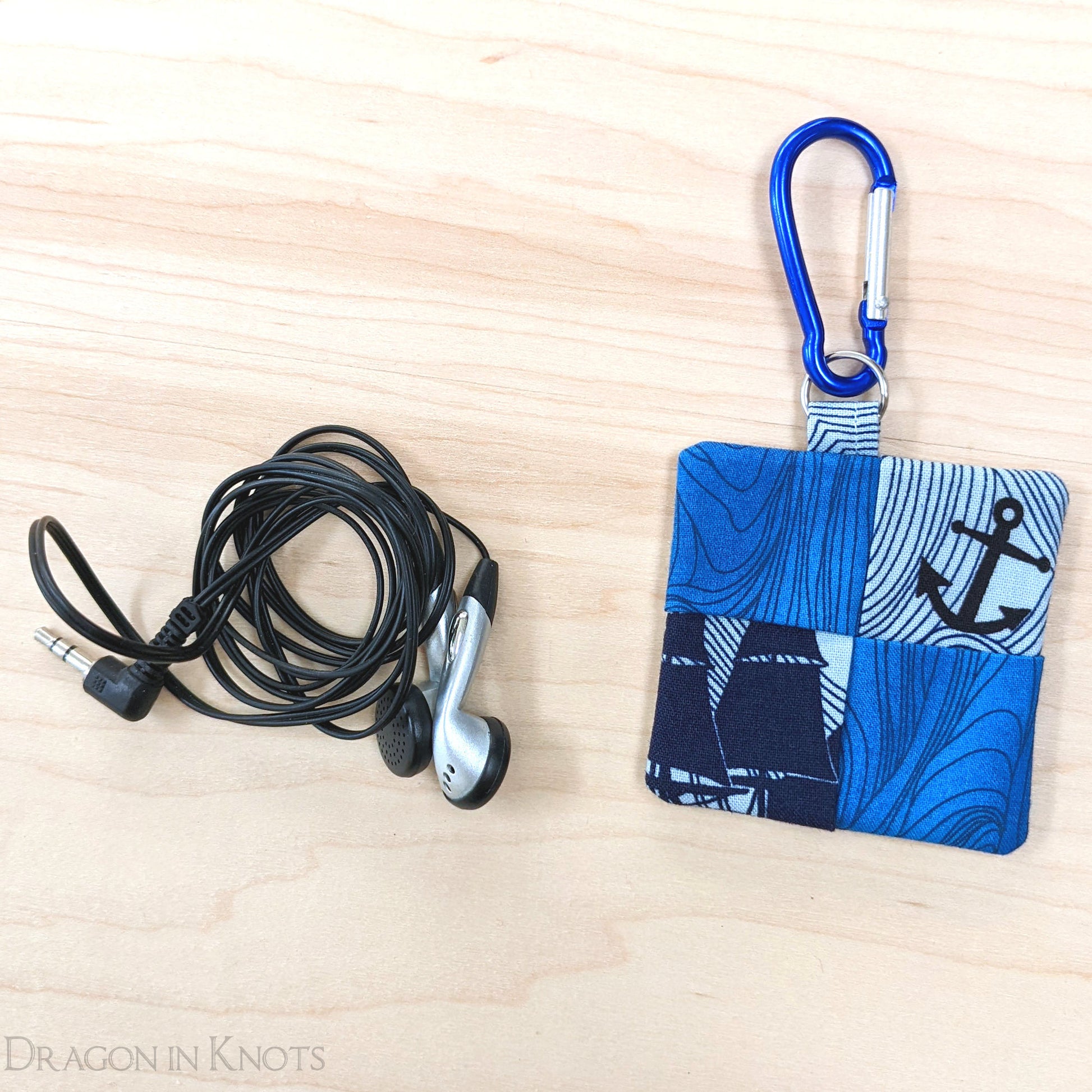 Bearded Sailor Earbud Pouch - Dragon in Knots