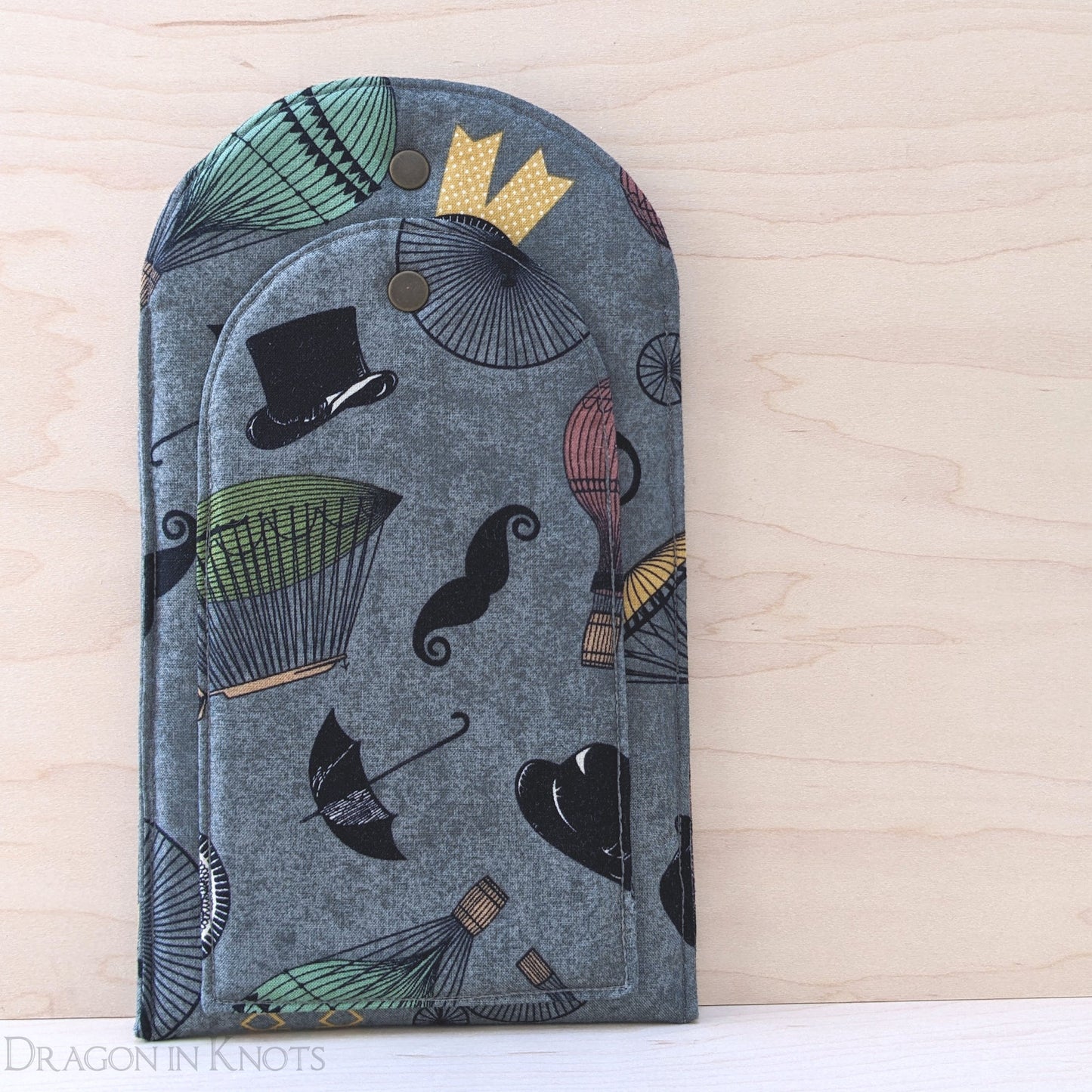 Take Flight - Ereader or Small Book Sleeve - Dragon in Knots