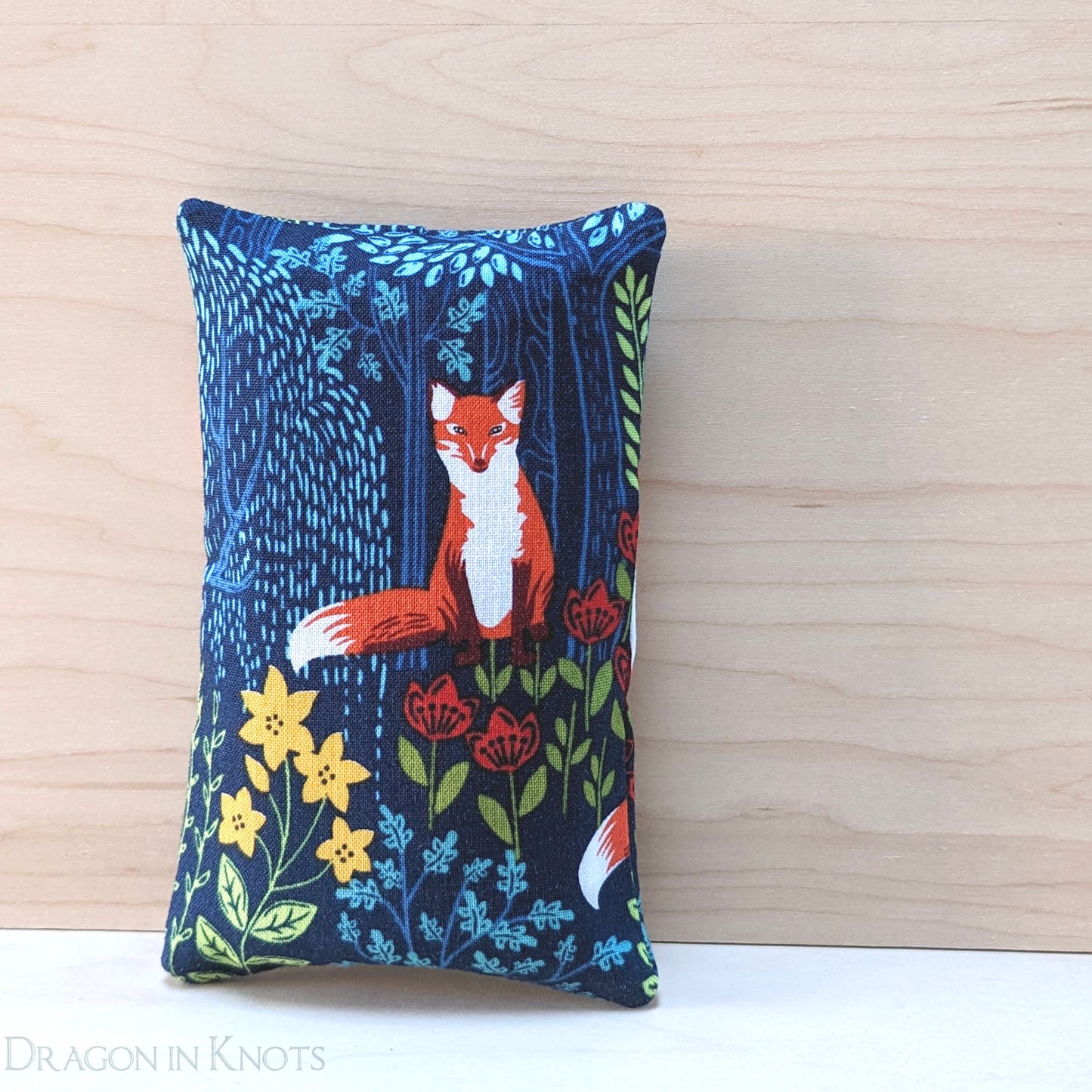 Fox Pocket Tissue Holder - Dragon in Knots