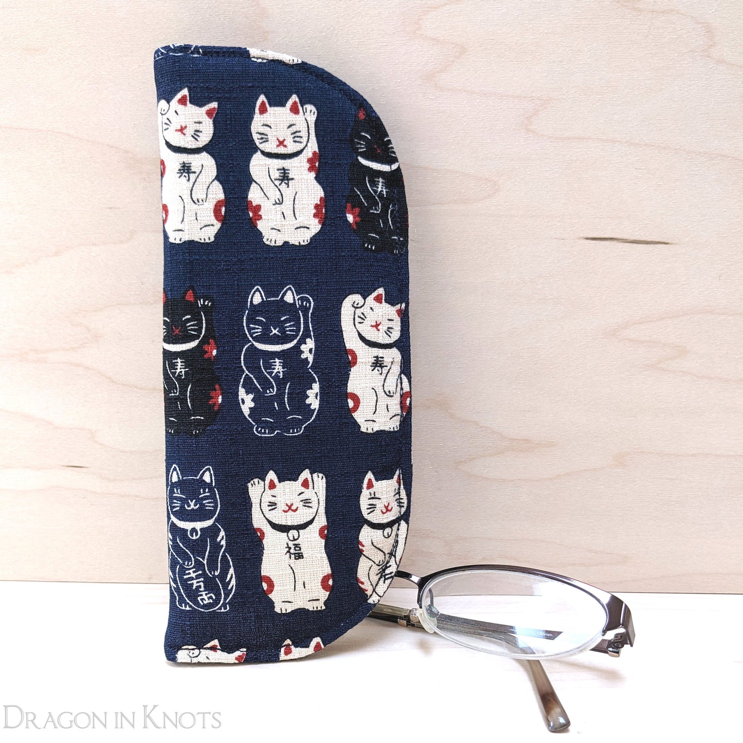 Maneki Neko Soft Eyeglass Case - S - Dragon in Knots