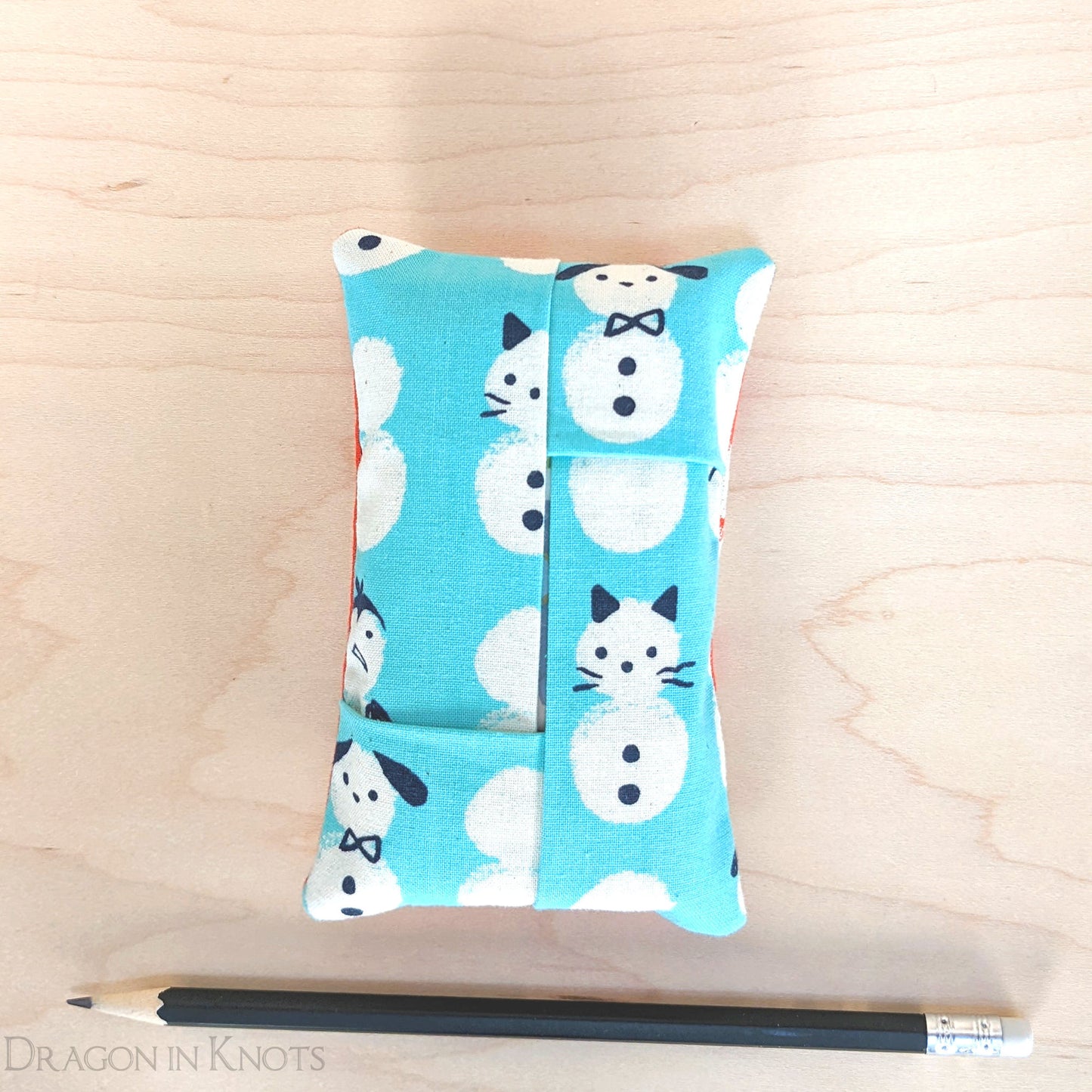 Snow Animal Pocket Tissue Holder - Dragon in Knots