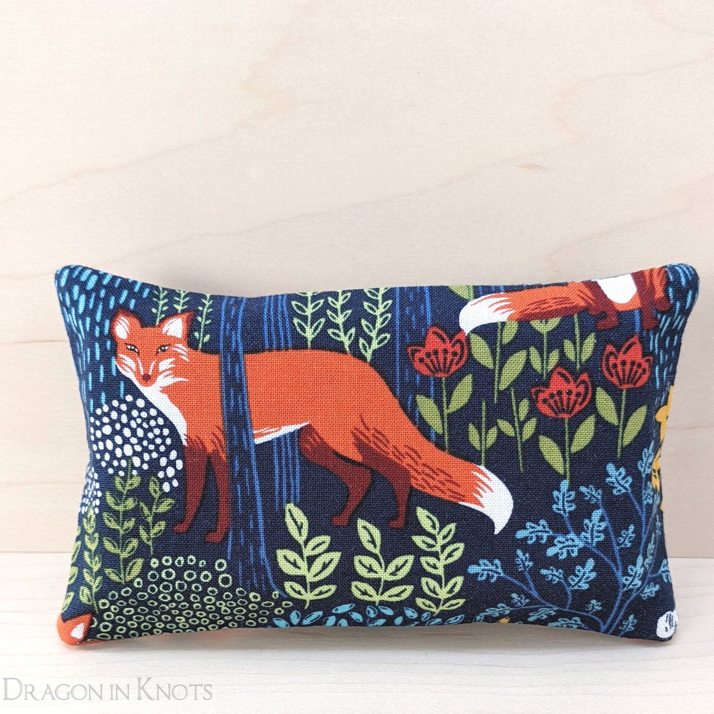 Fox Pocket Tissue Holder - Dragon in Knots